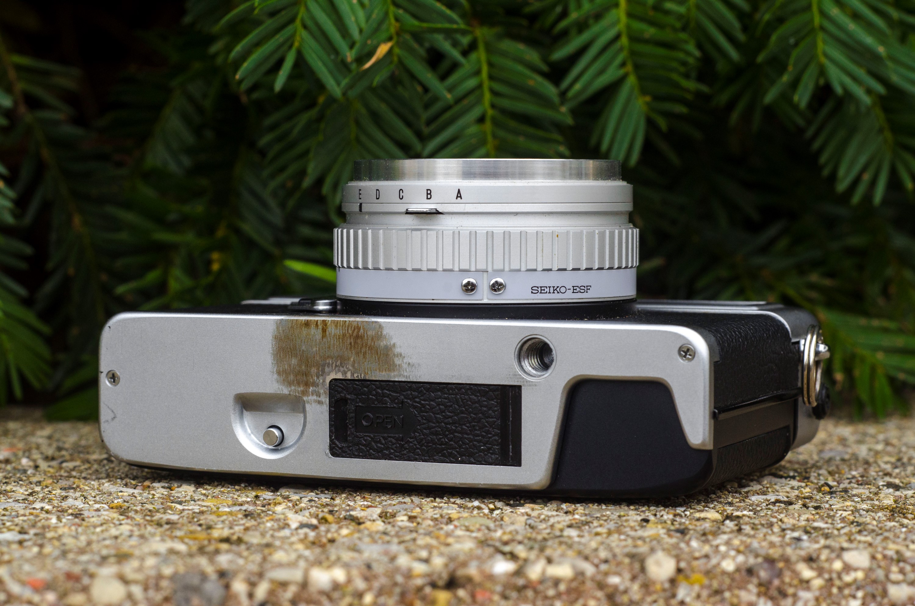 Minolta Hi-Matic E (1971) - mike eckman dot com