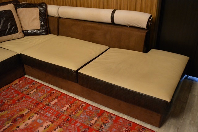 Formitalia/GUCCI ソファ | Living house éclat