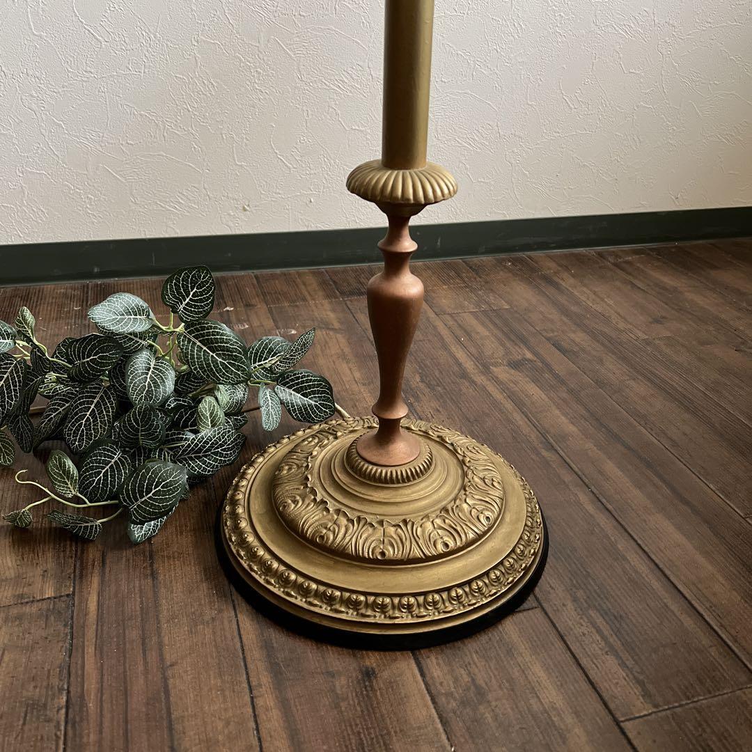 k112r111 フロアランプ ルドゥーテローズ 大きなシェードが特徴的な