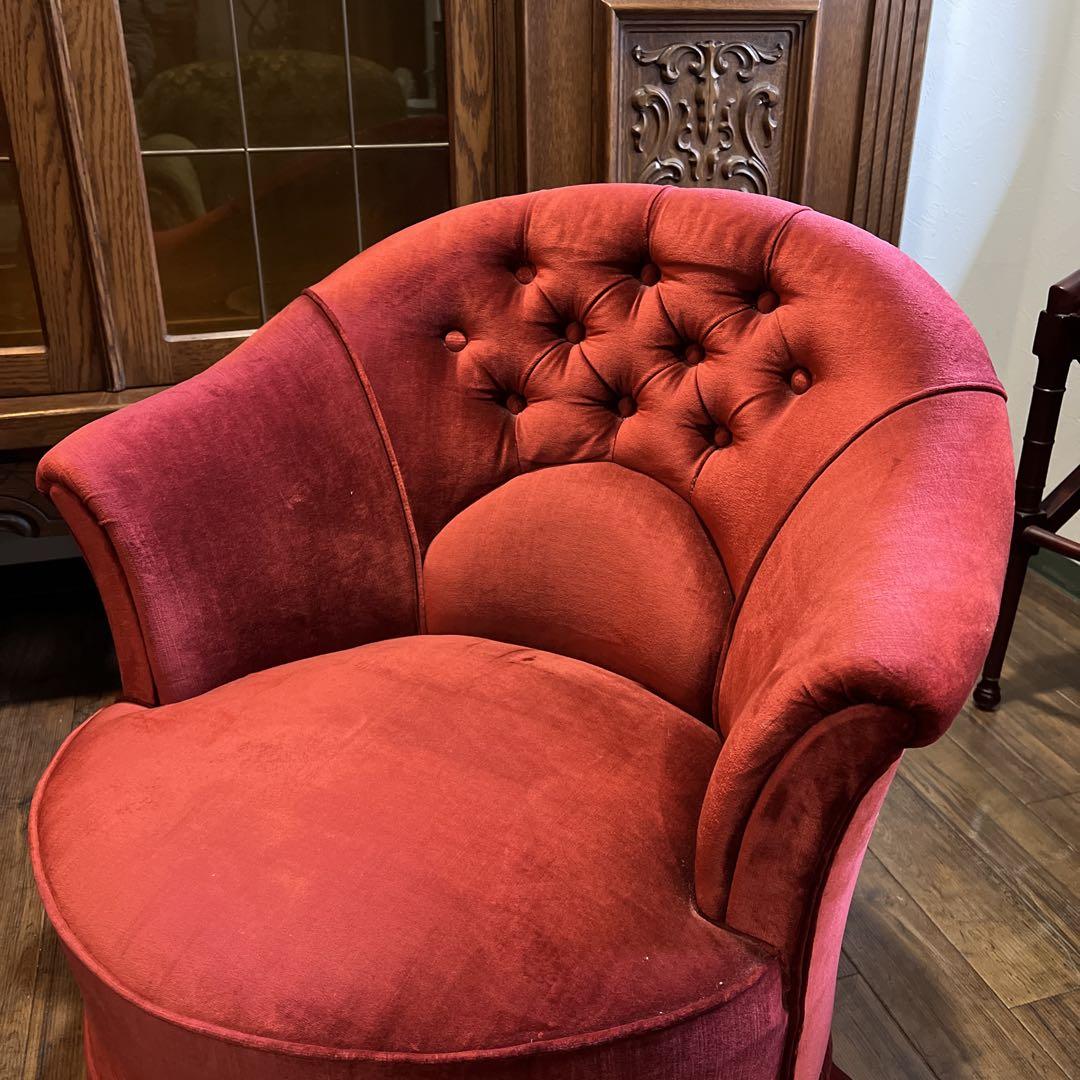 横浜ダニエル ティファ二ー 赤いベルベットの シングルソファ | Living