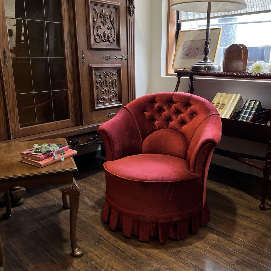 横浜ダニエル ティファ二ー 赤いベルベットの シングルソファ | Living