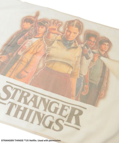 □STRANGER THINGS×MINNETONKA フリースブランケット｜グリーン