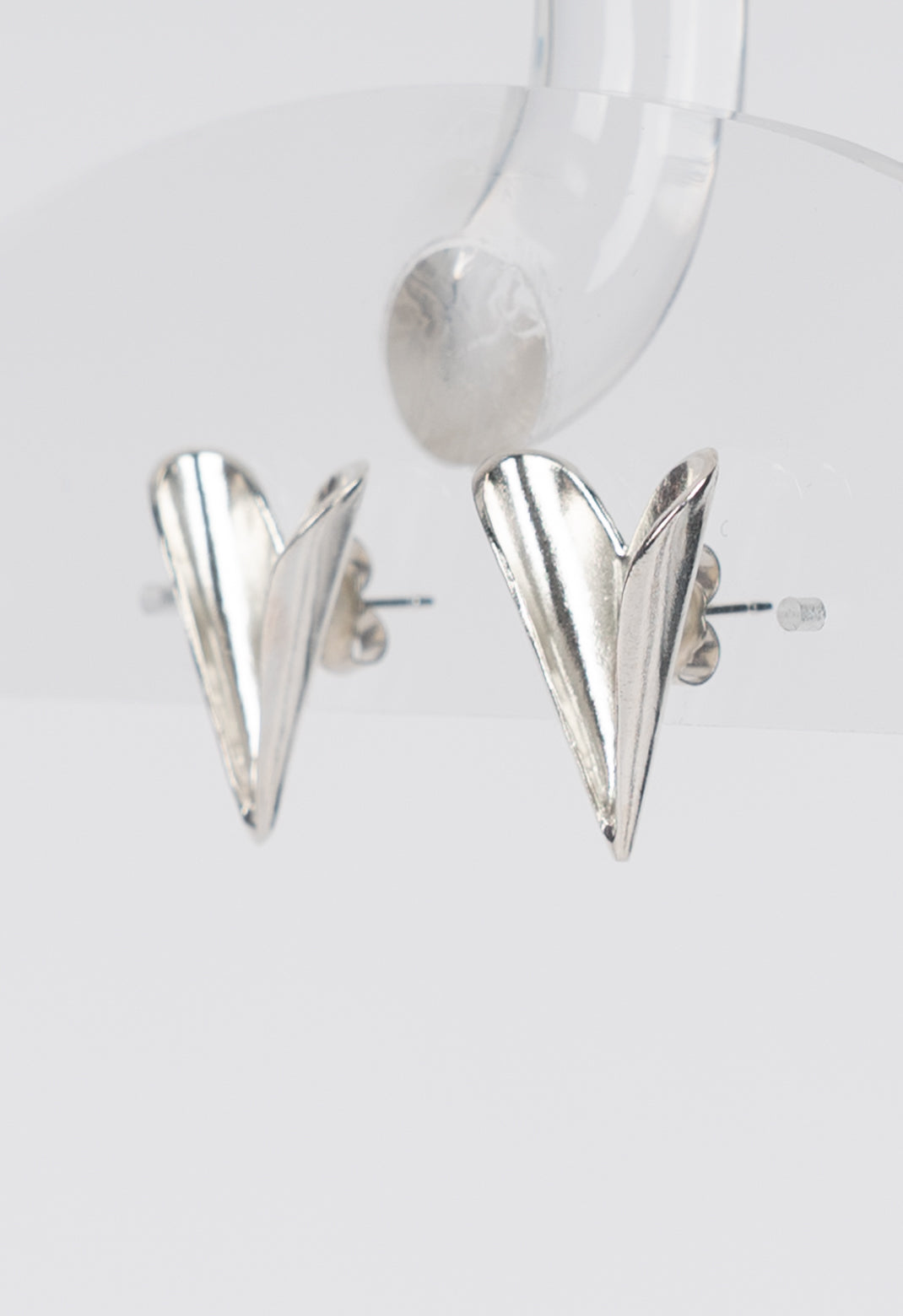 Petite Folded Hearts Studs – Mirit Weinstock