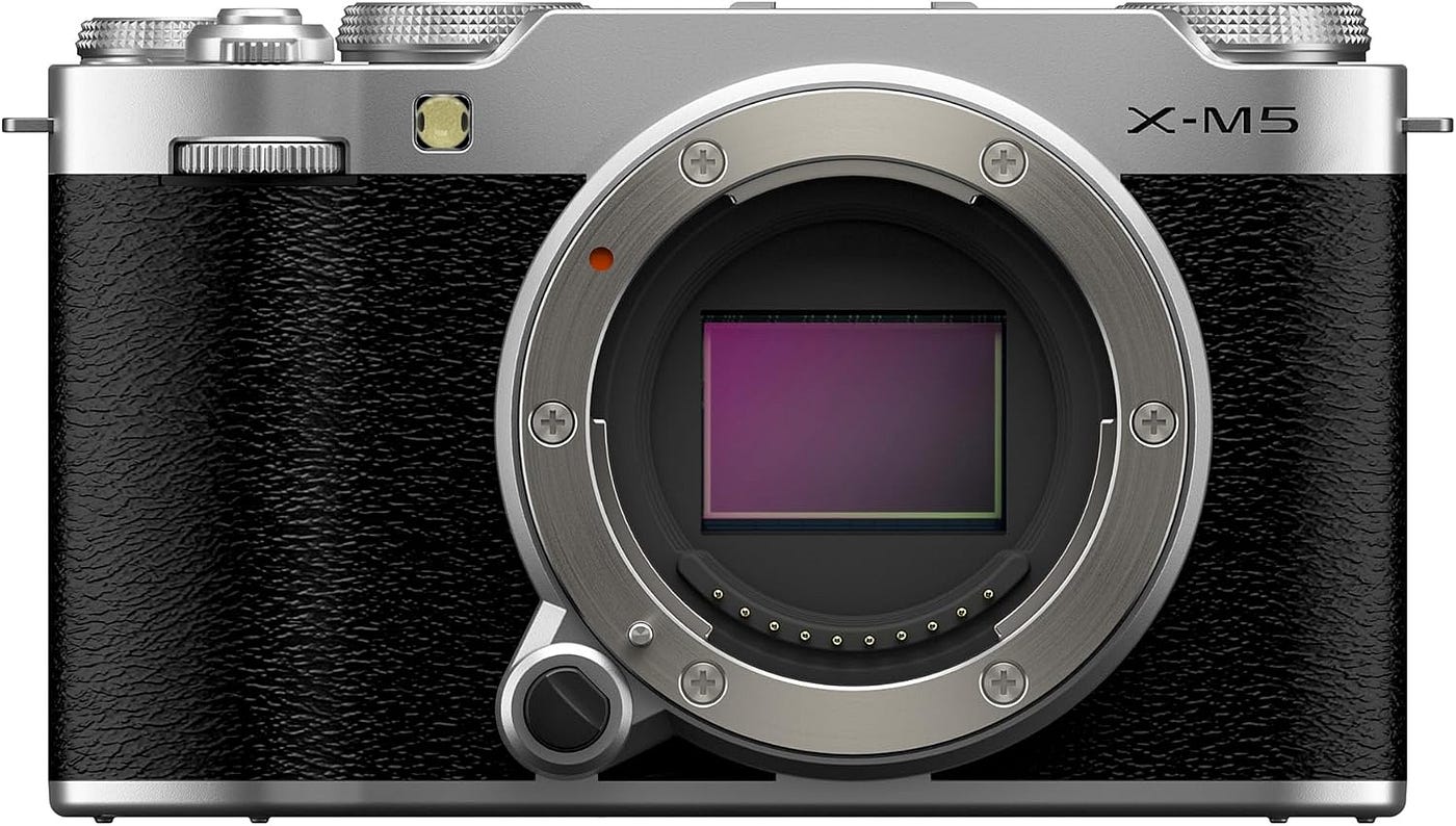 Fujifilm X-M5 vs Sony ZV-E10. Fujifilm X-M5 vs Sony ZV-E10: A Tale