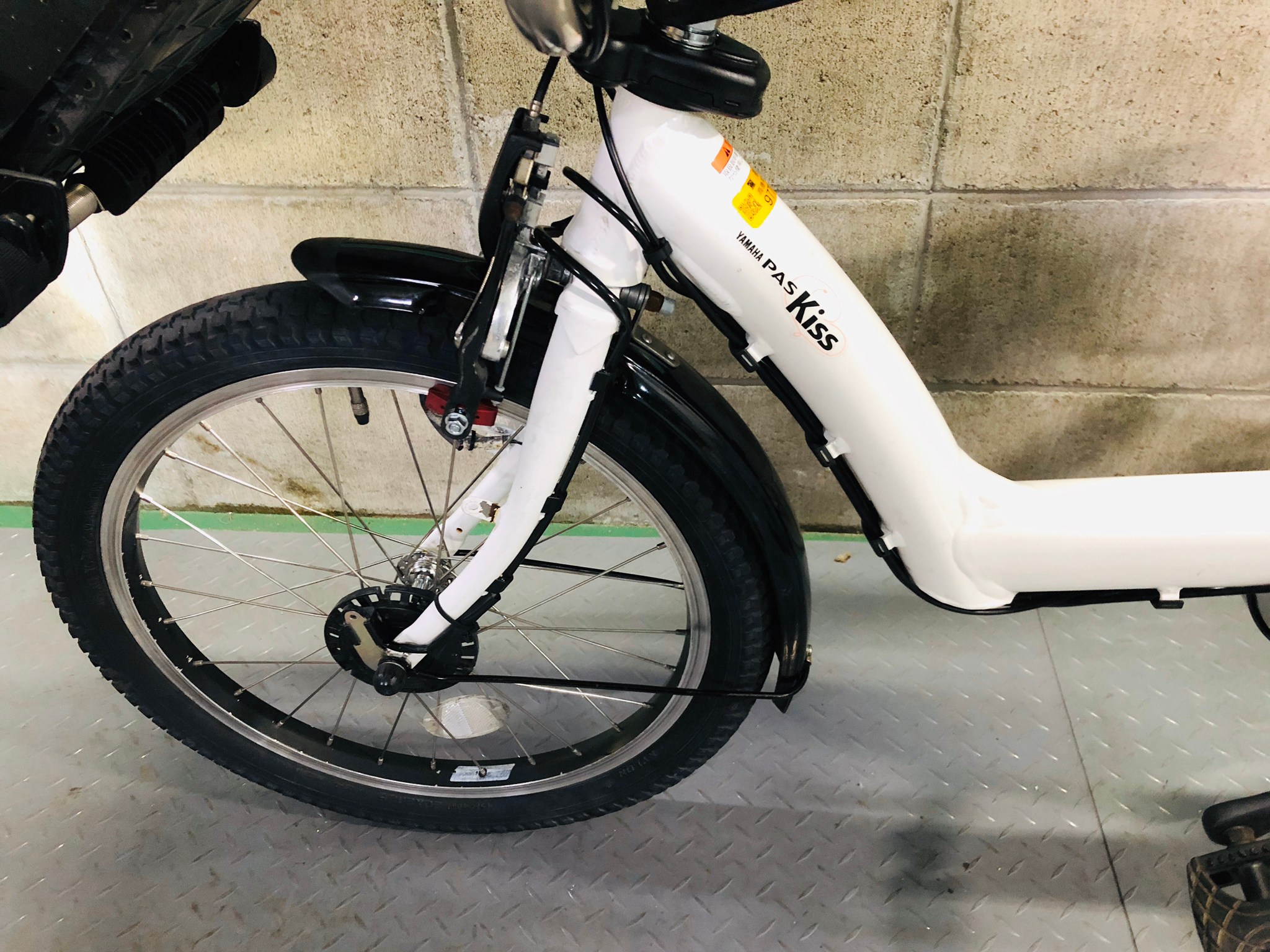 SOLD OUT】電動自転車 ヤマハ PAS Kiss 20インチ 大容量8.7Ah 白 子供