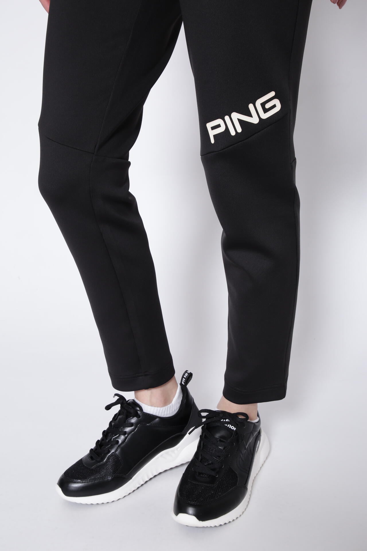 PING APPAREL】リサイクルポリエステルテーパードパンツ ＜GOLD