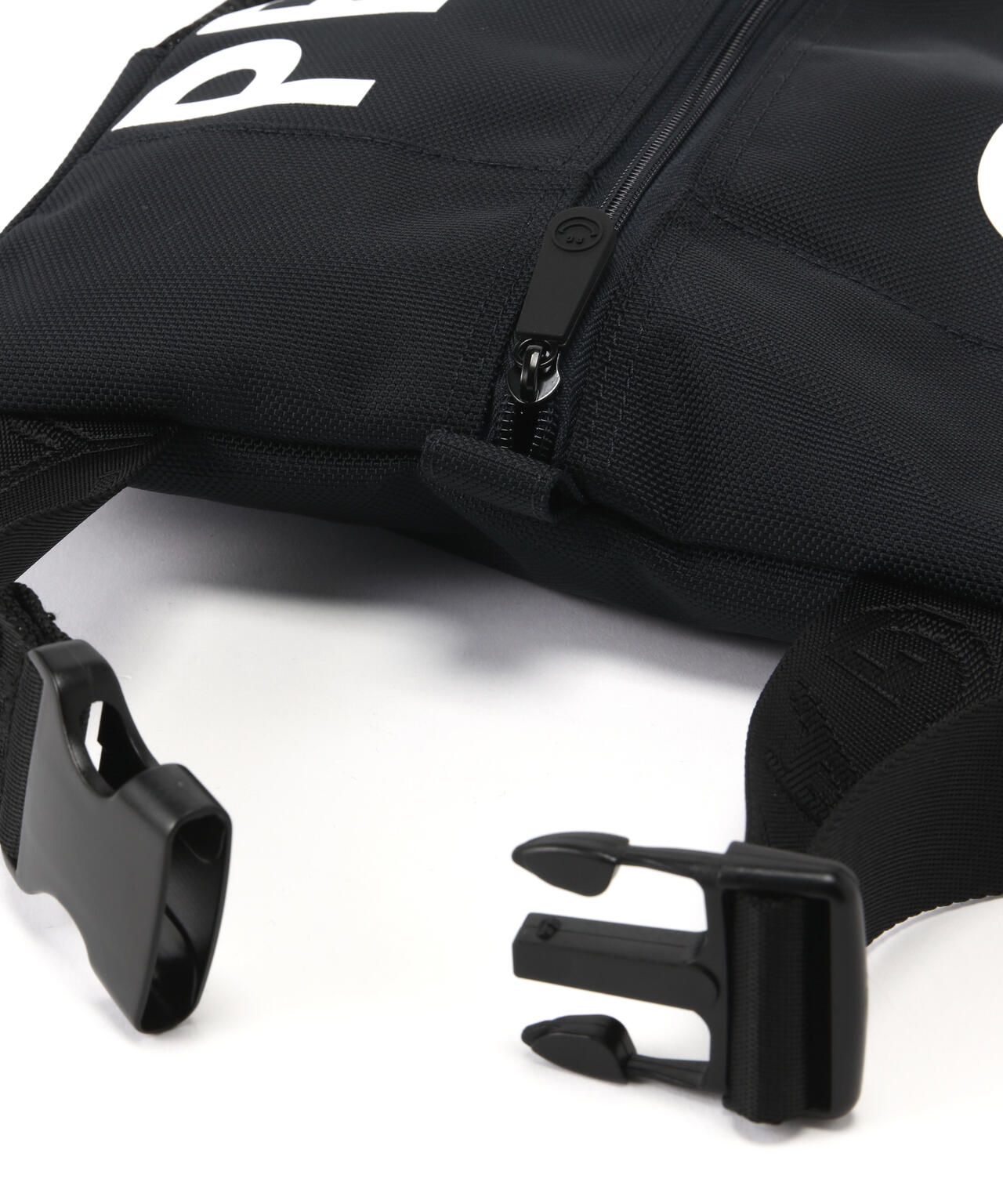 ロゴ×PG SMILEシューズケース (UNISEX) | PEARLY GATES（パーリー