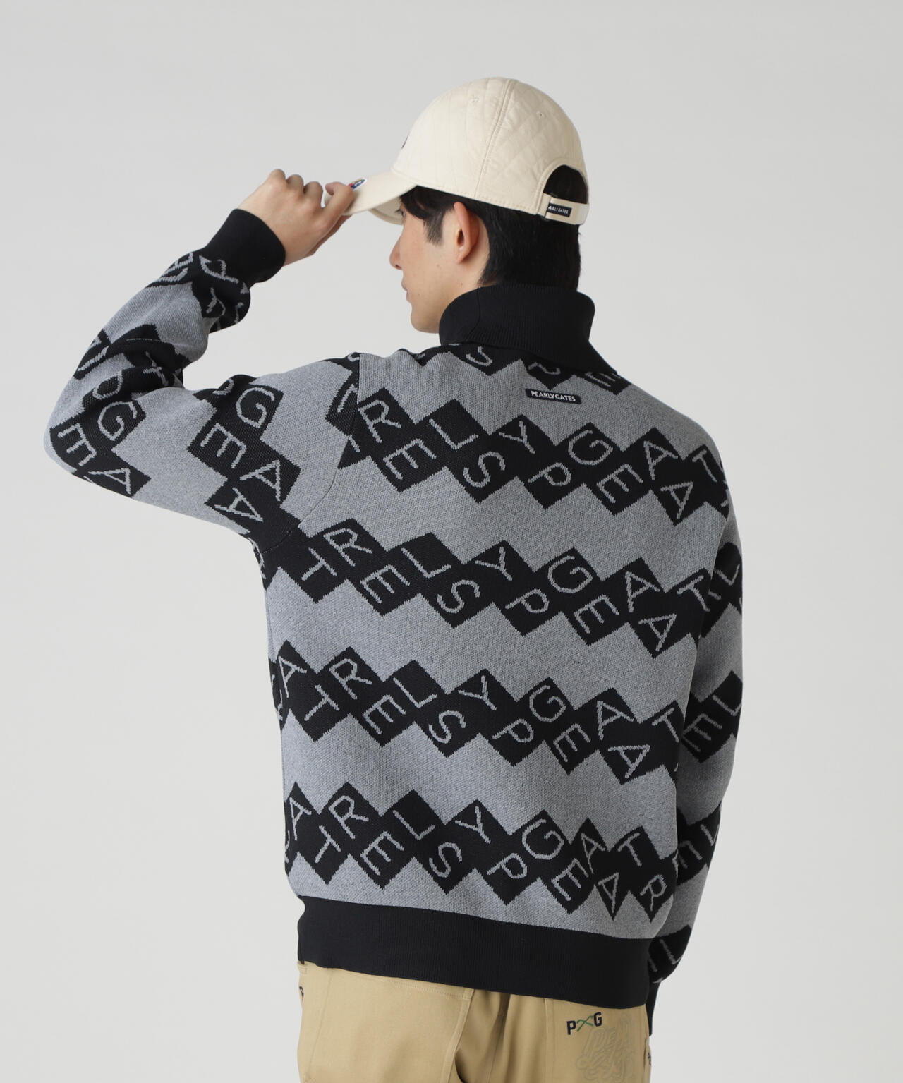 ダブルJQロゴギザボーダー柄タートルニットプルオーバー | PEARLY