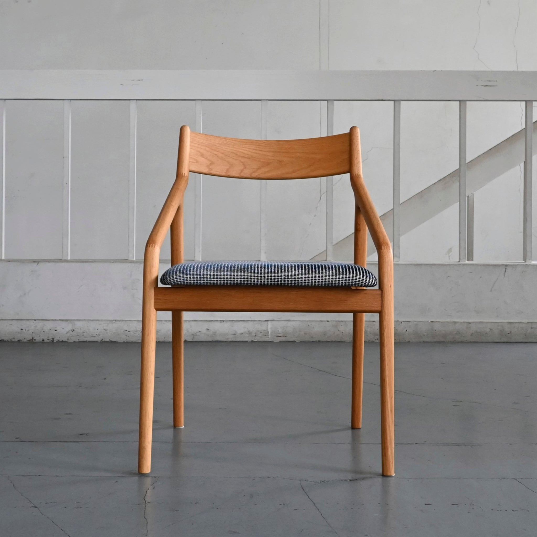 pepe side | 宮崎椅子製作所 | MIX life-style（ミックスライフスタイル）