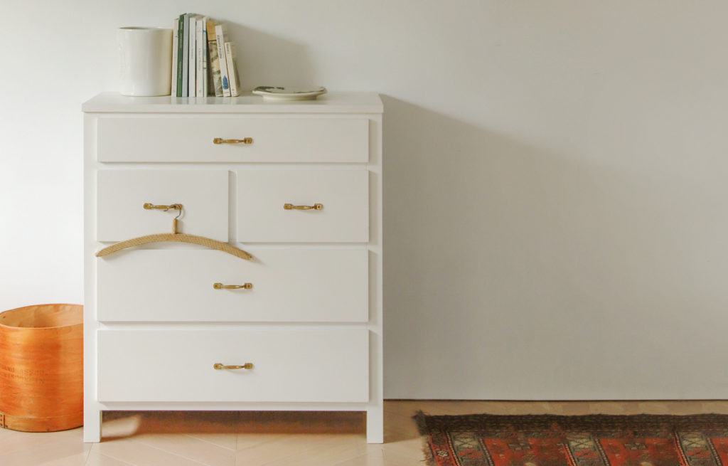 お気に入りのチェストにいつもの服を - MOMO NATURAL