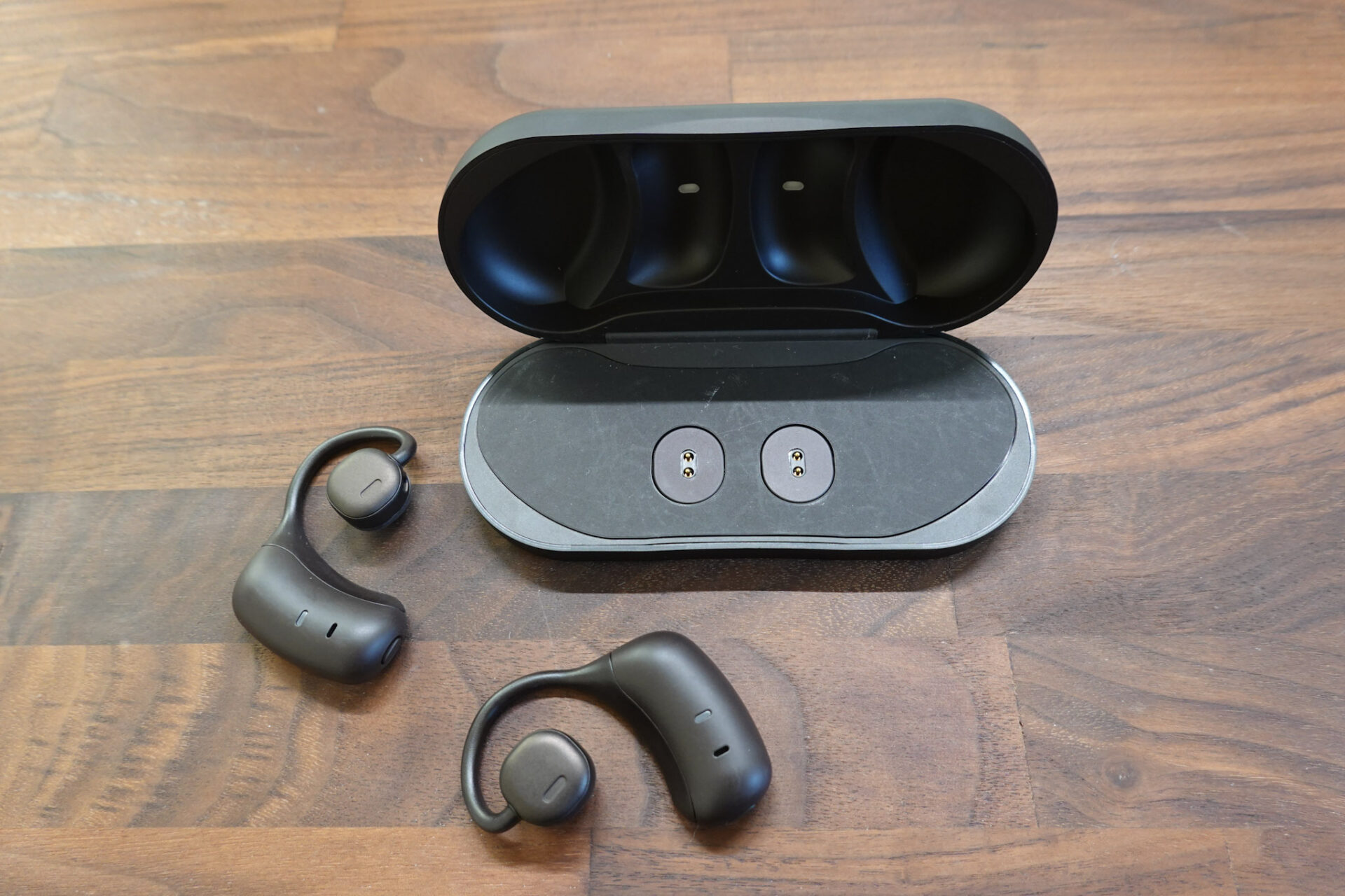 耳スピ】nwm（ヌーム）の耳掛け式イヤホンMBE001も買ったのでレビュー