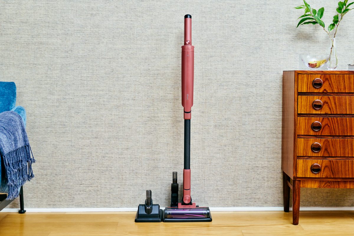 自動検知で吸引力が2.5倍に」壁際掃除にも最適化！スティック