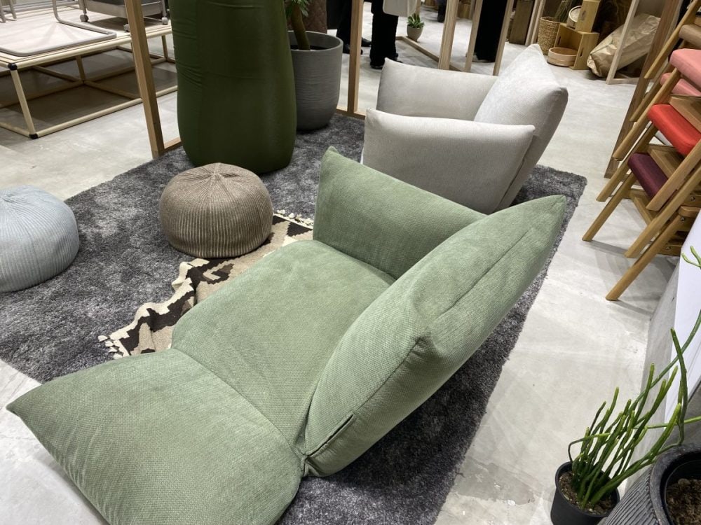 無印良品の超新作】理想の座り心地を実現!? “空気でできたソファ”ほか