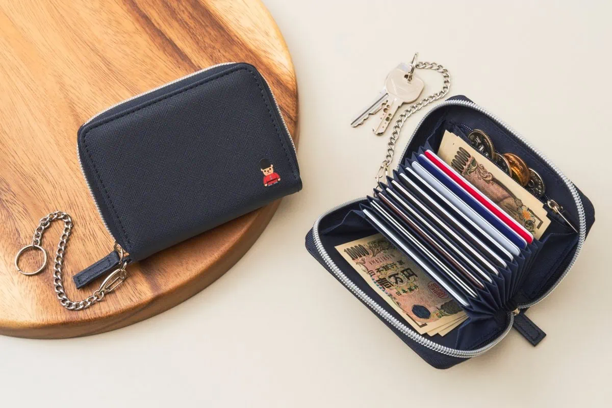 吉田カバンの注目ブランド「POTR」初登場付録、便利すぎる“ミニ財布の