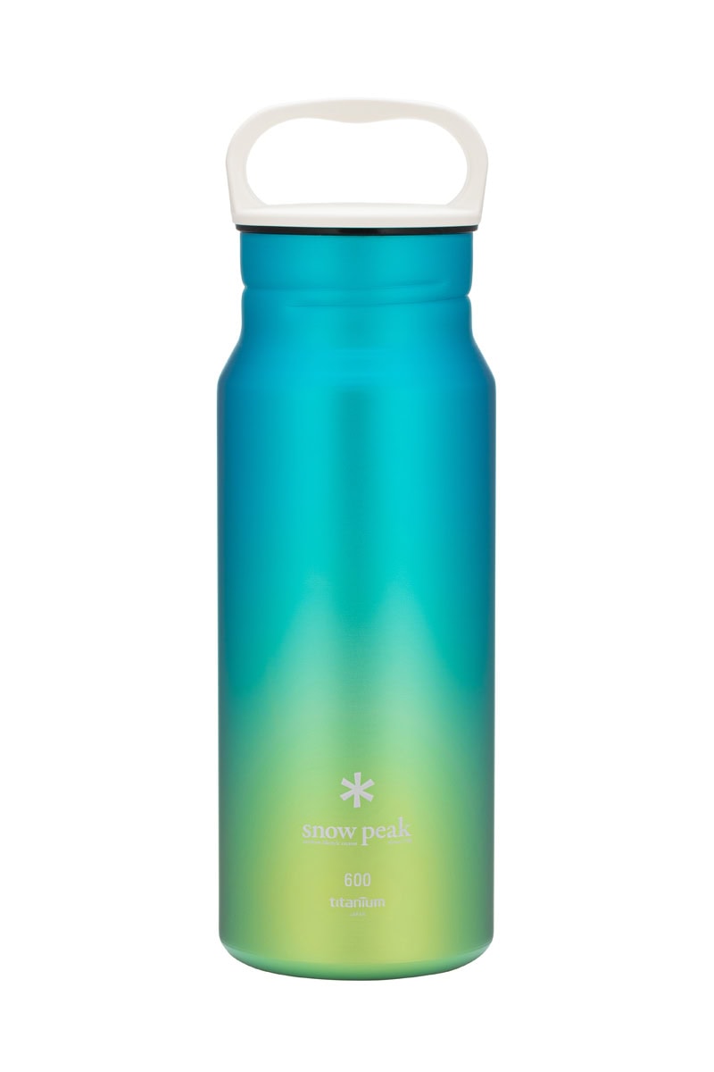 水筒に1.7万円は高い？】スノーピークの「世界初」チタンボトルが凄