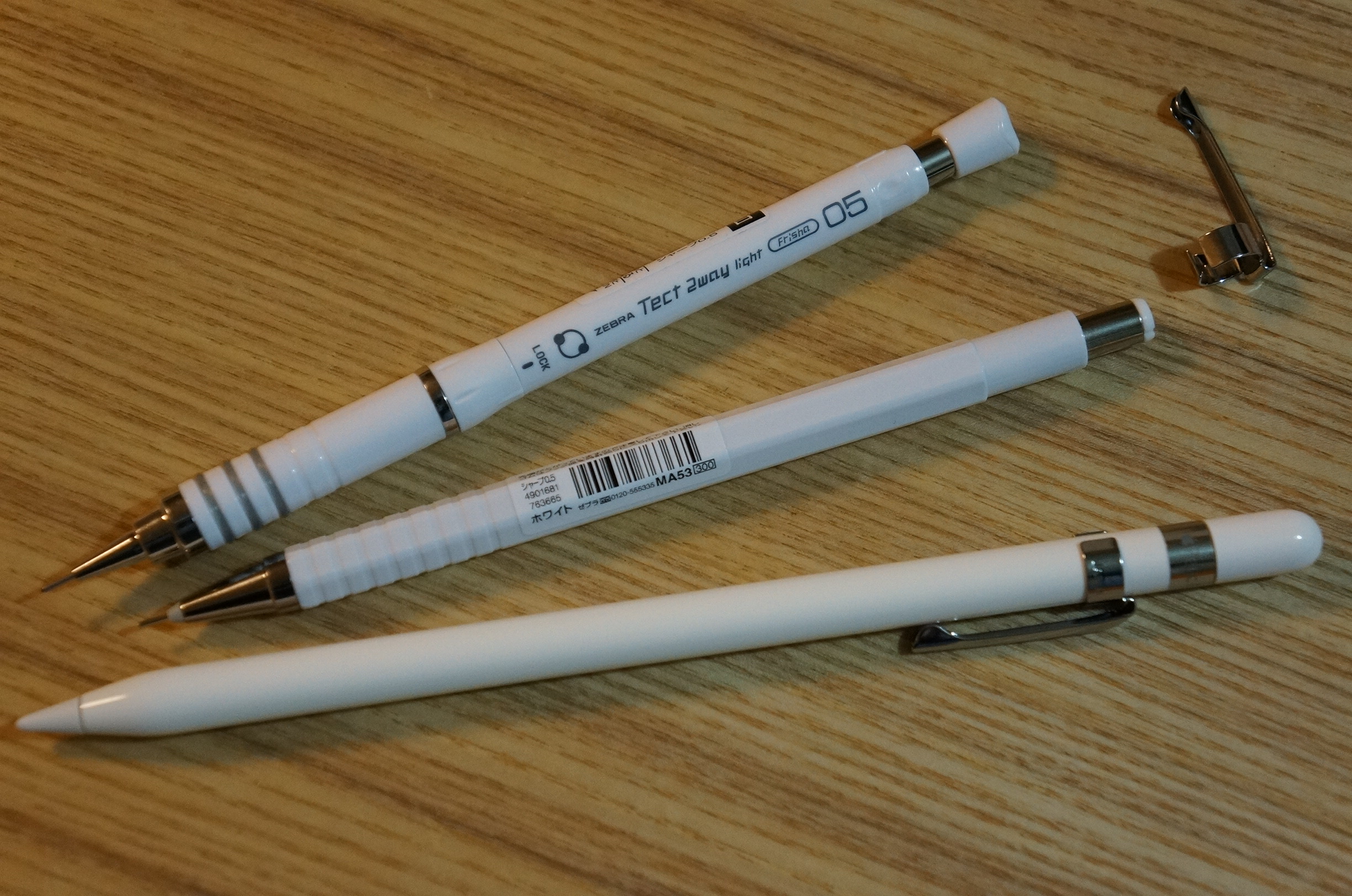 iPad Pro 9.7 物語 その6 Apple Pencil 開封の儀。話題のゼブラ製