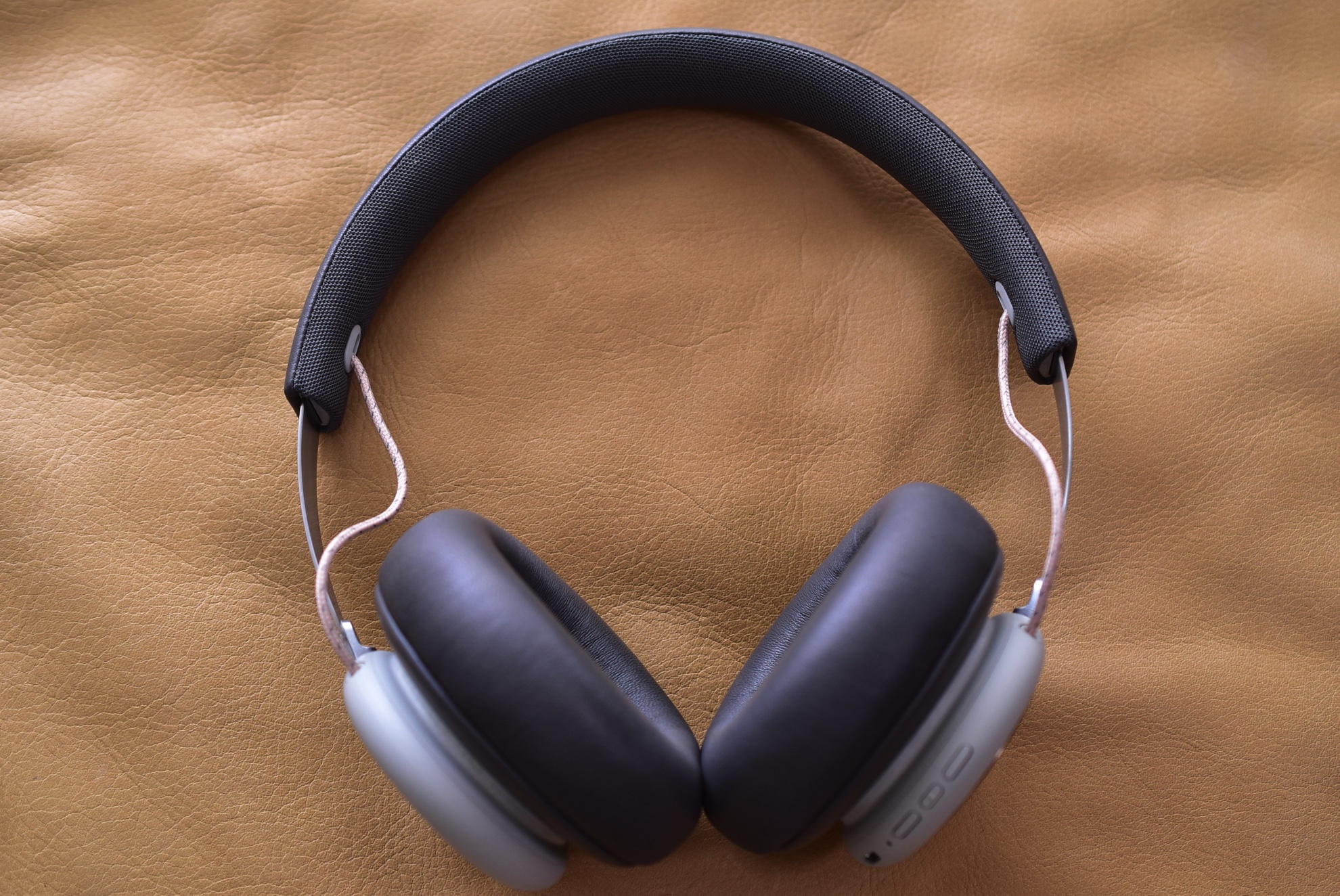 Beoplay H4 ワイヤレスヘッドホン レビュー。この感動を伝えたい！