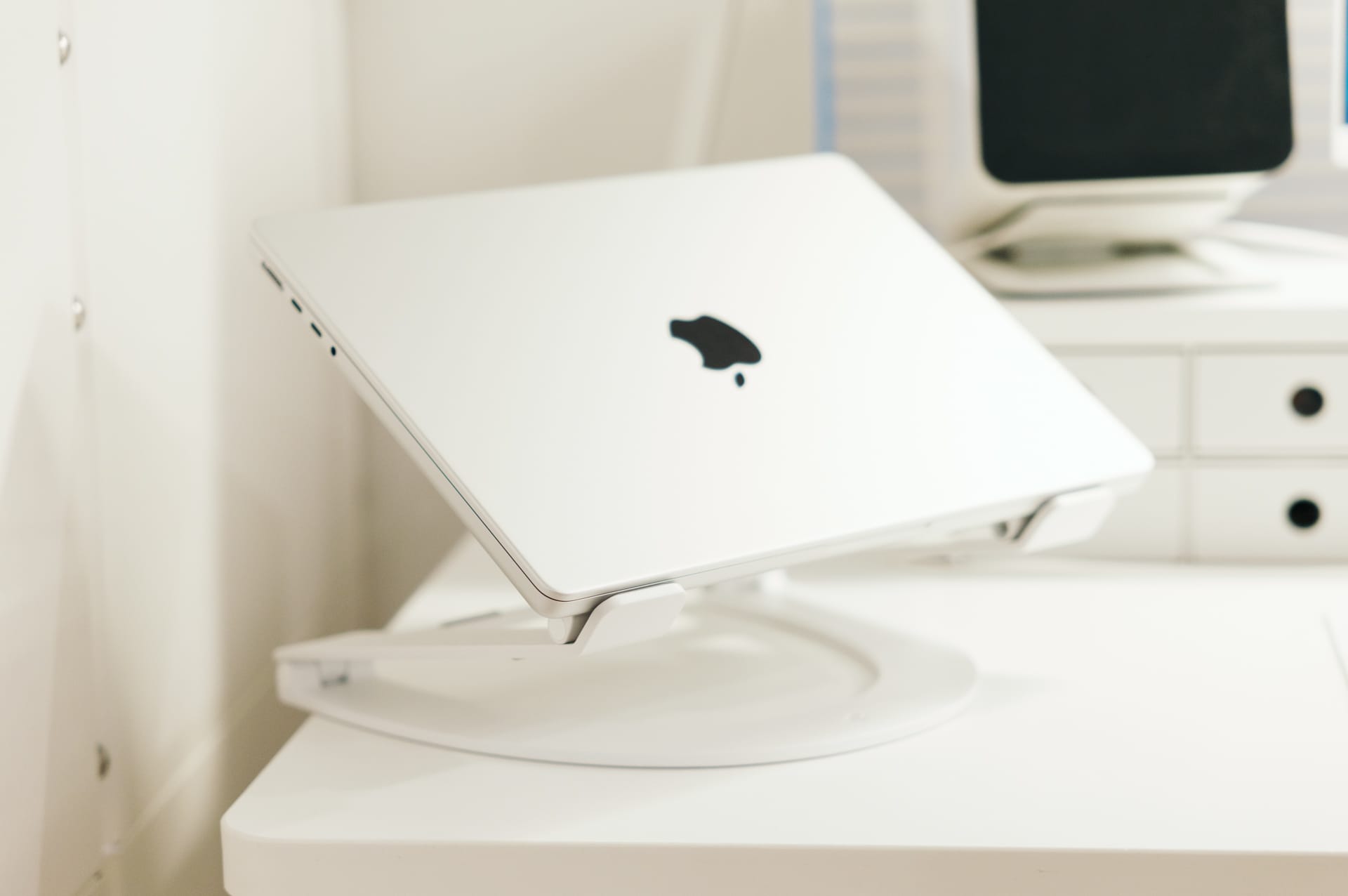 タッチパネル❤️ホワイトが可愛い❤️お部屋のインテリアにも馴染む