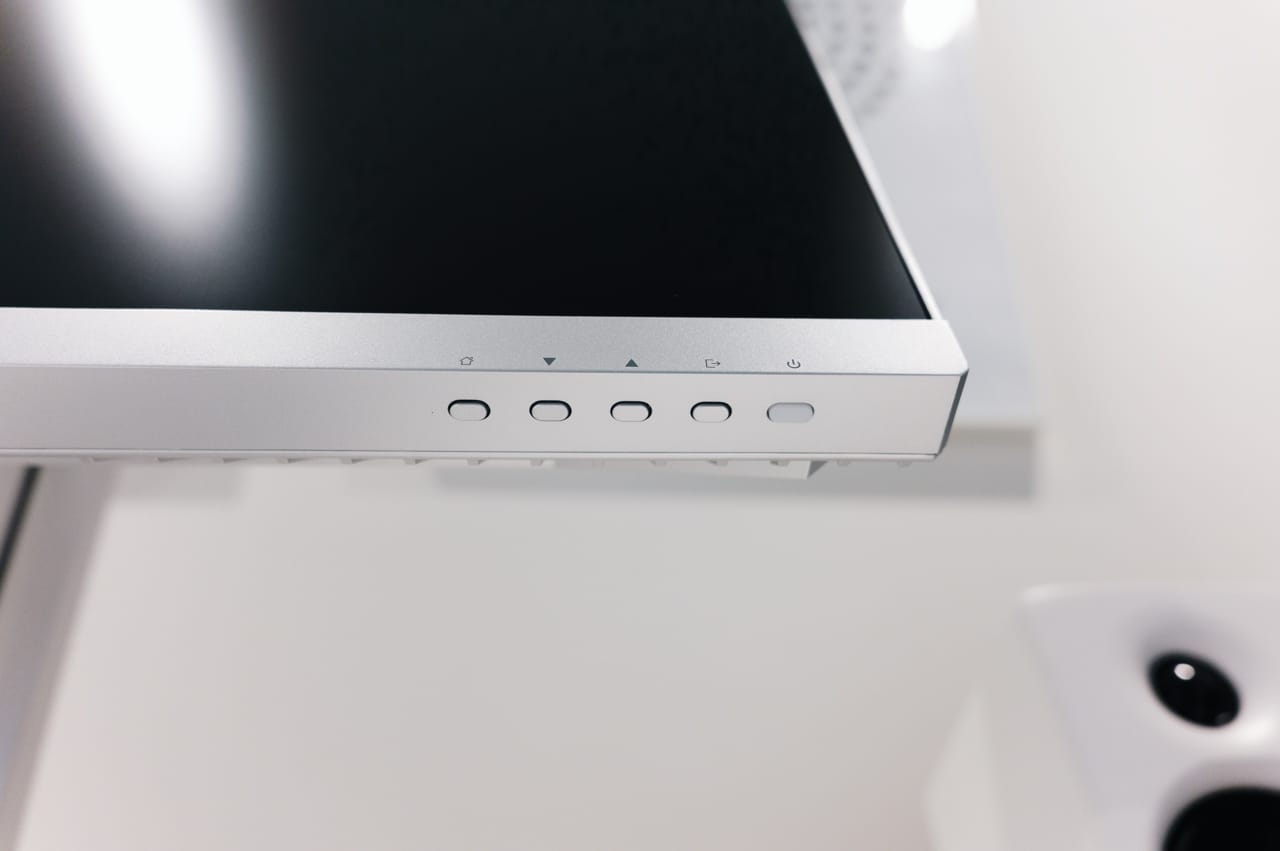 INNOCN 27M2V レビュー／圧倒的な映像美を誇るコスパ最強のMini-LED