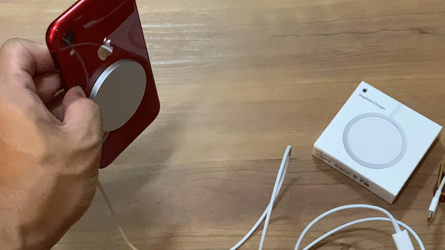 iPhone 12発売前にMagSafe充電器を使ってみた！型落ちモデル充電の可否