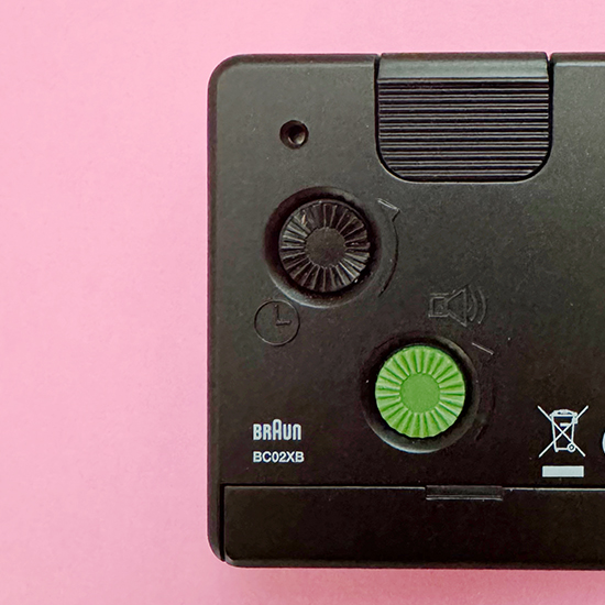 BRAUN mini DeskClock | AssistOn