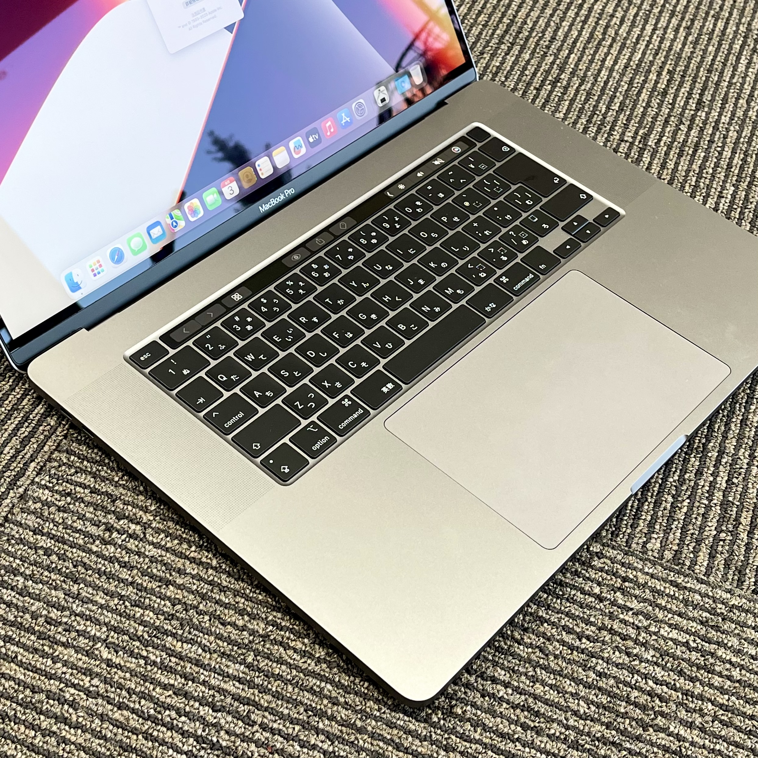 MacBook Pro 2019 16 inch Space Gray Core i7/16GB/512GB