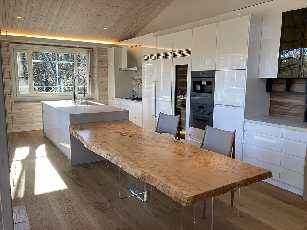 ダイニングテーブルxトチ【長野県 T様】トチ一枚板ダイニングテーブル