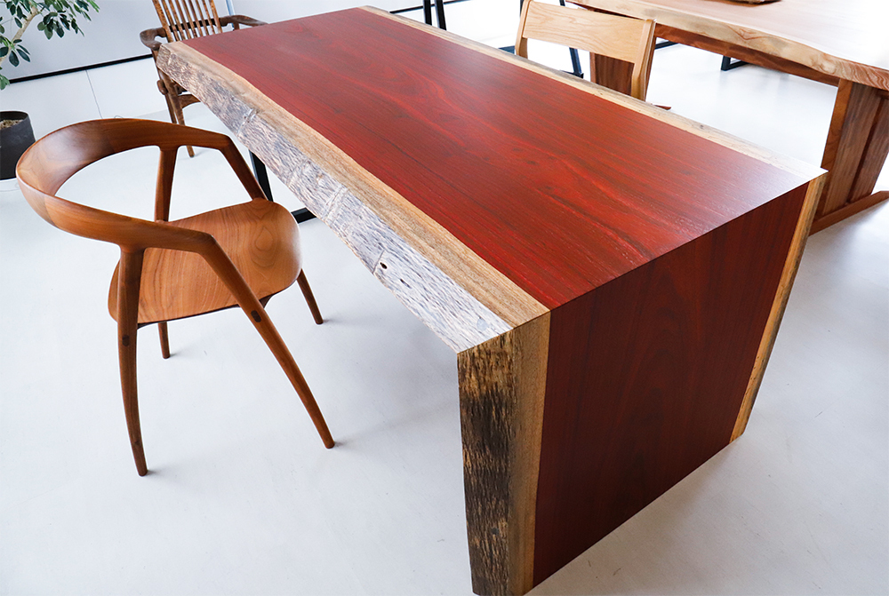 後悔しない】無垢材ダイニングテーブルの選び方 | 新作の一枚板も紹介