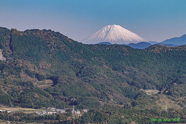浜松市の二三月峠から見る富士山