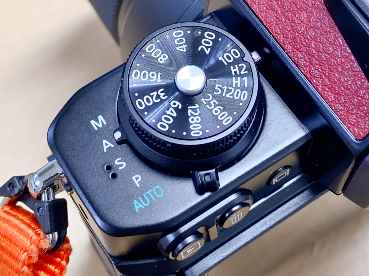 Nikon Zfc BlackEdition クリムゾンレッドのレビュー