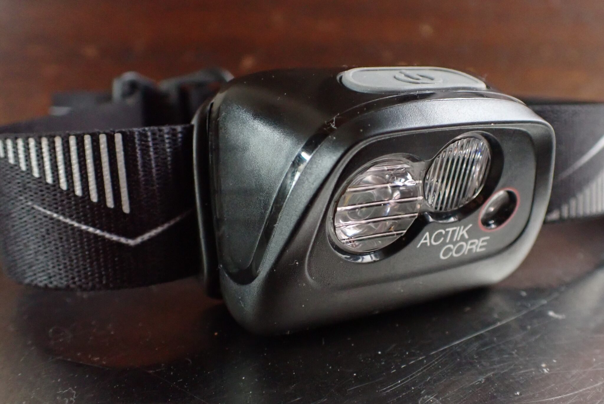 ペツル アクティックコア レビュー】Petzl Actik Core ヘッドライトは