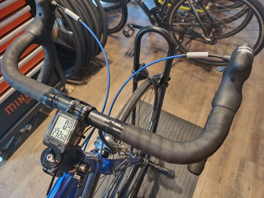 ギガテックス・モータース【中古ロードバイク】ジャイアント OCR-3