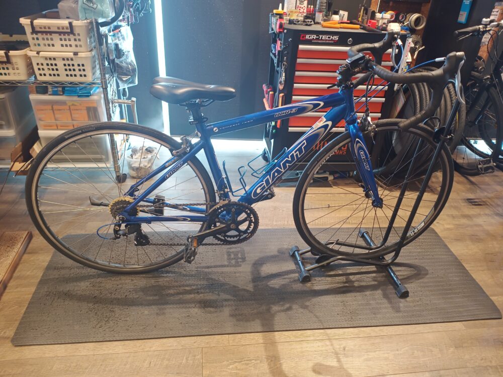 ギガテックス・モータース【中古ロードバイク】ジャイアント OCR-3