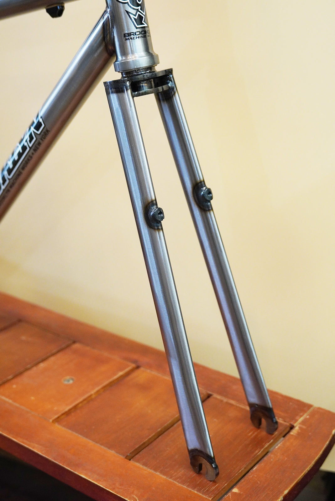 BROOKLYN MACHINE WORKS”GANGSTA V4 フレーム&フォークセット (RAW