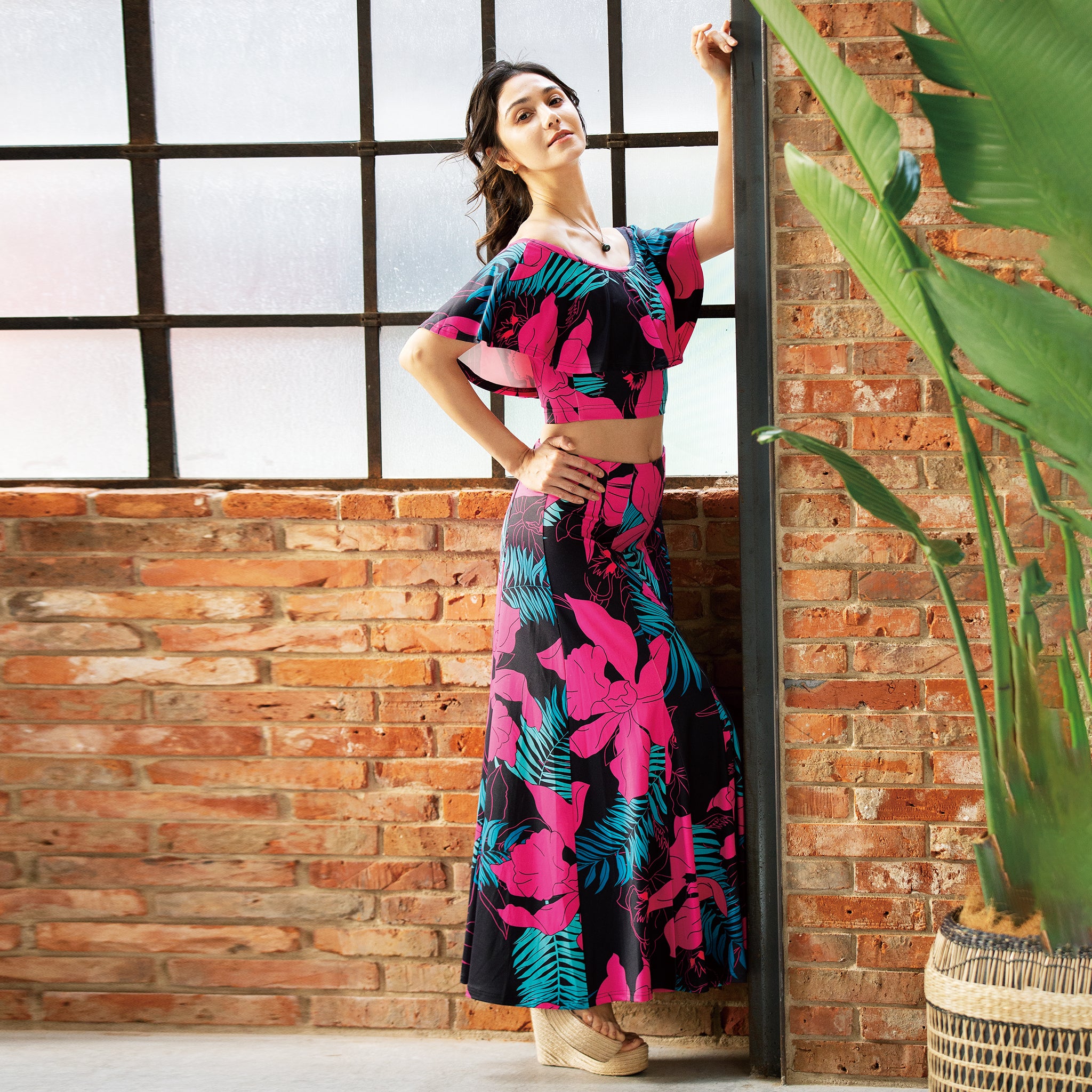 フリルトップス＆マーメイドスカートセットアップ（カトレアロサード