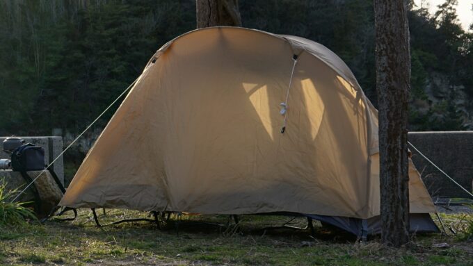 バンドック・ソロドーム1はバイク・自転車乗り向けの小型軽量テントだ