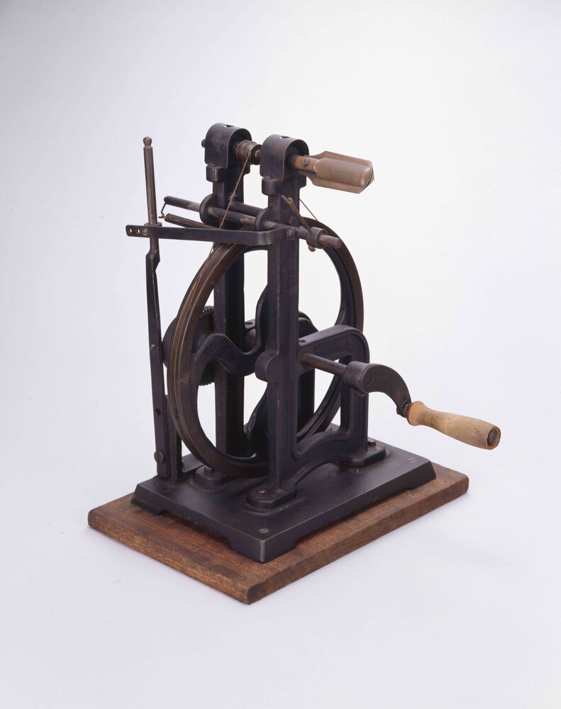 ミシン用糸巻き機 | ToMuCo - Tokyo Museum Collection