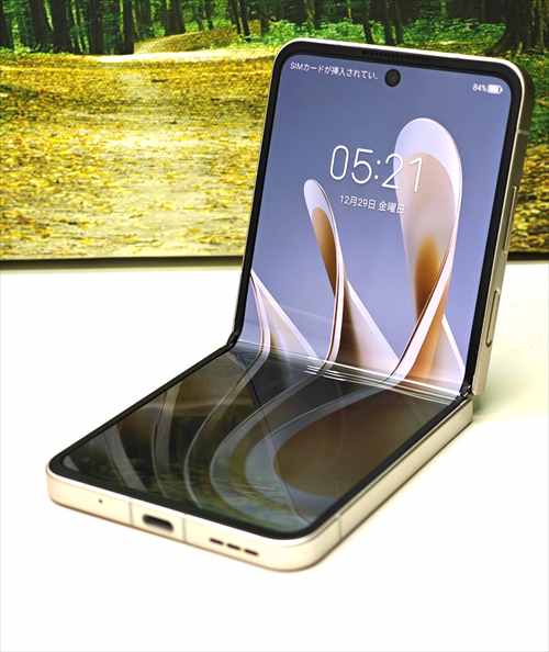 本当にこの値段で？]折りたたみスマホが9800円 ワイモバLibero Flip