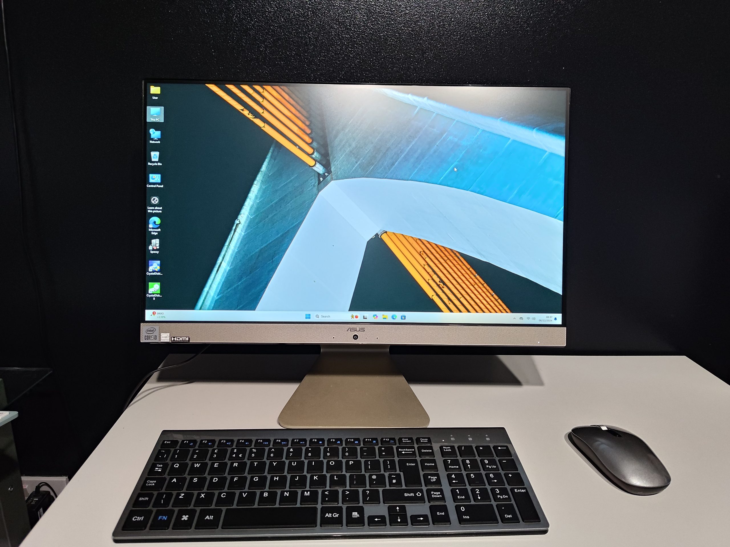 SOLD: ASUS Vivo AIO V222FA All in One – Peterborough Computer