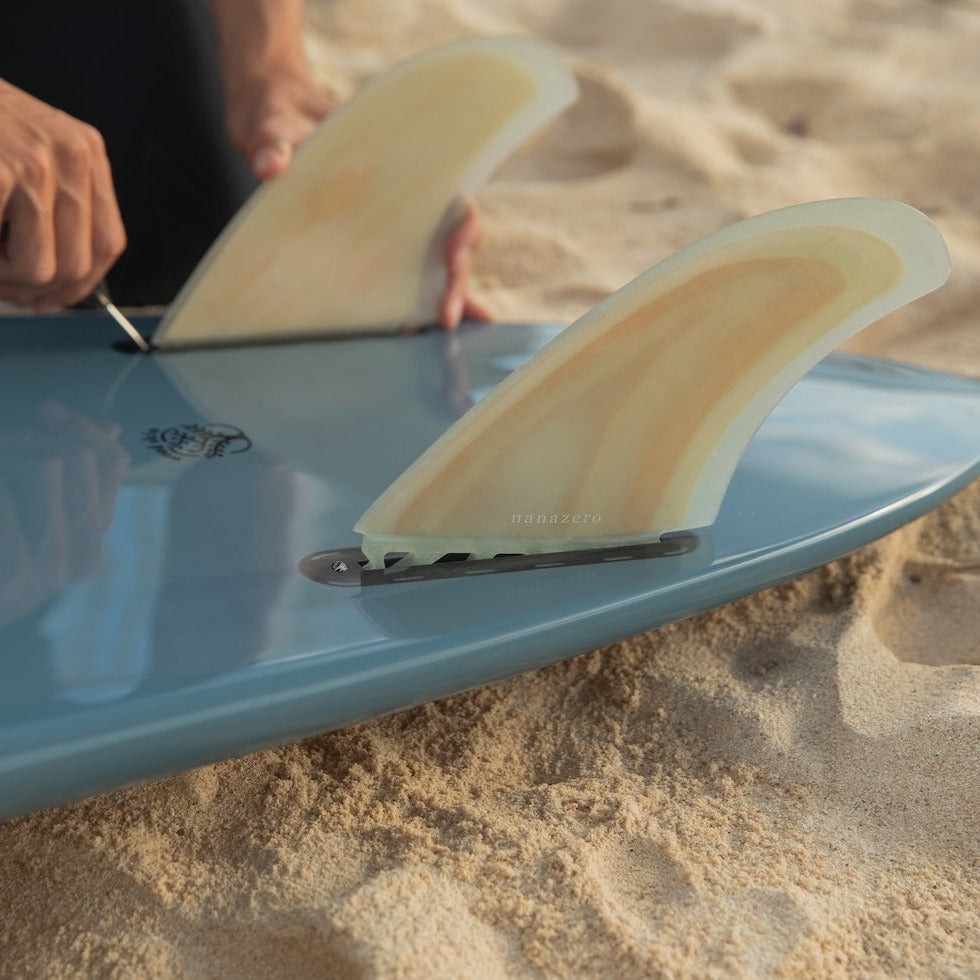 nanazero公式】Fiberglass(ファイバーグラス) ミッドレングス ツイン