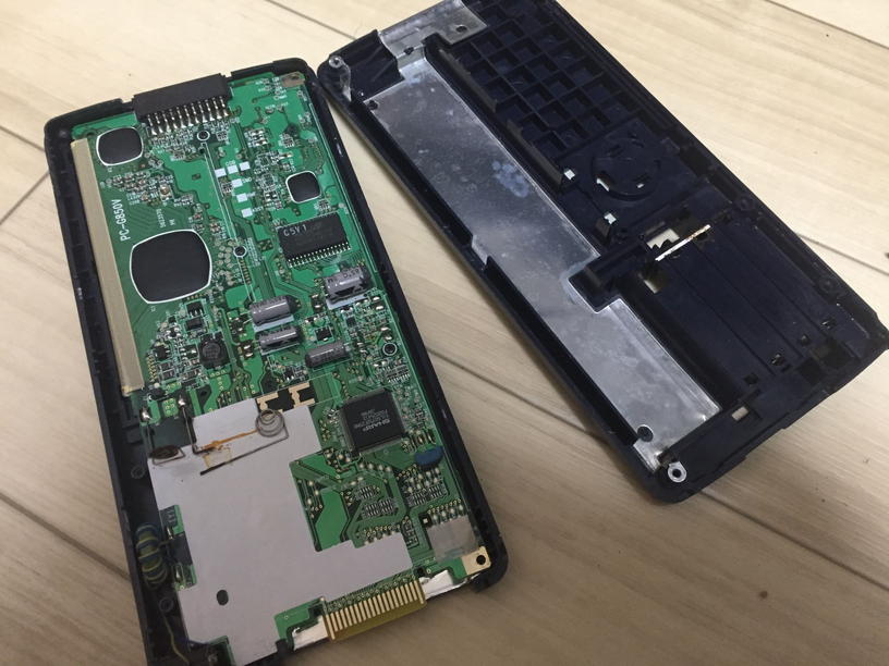 電源が入らないジャンクのポケコンを修理してみた – PC-G850V – | kill