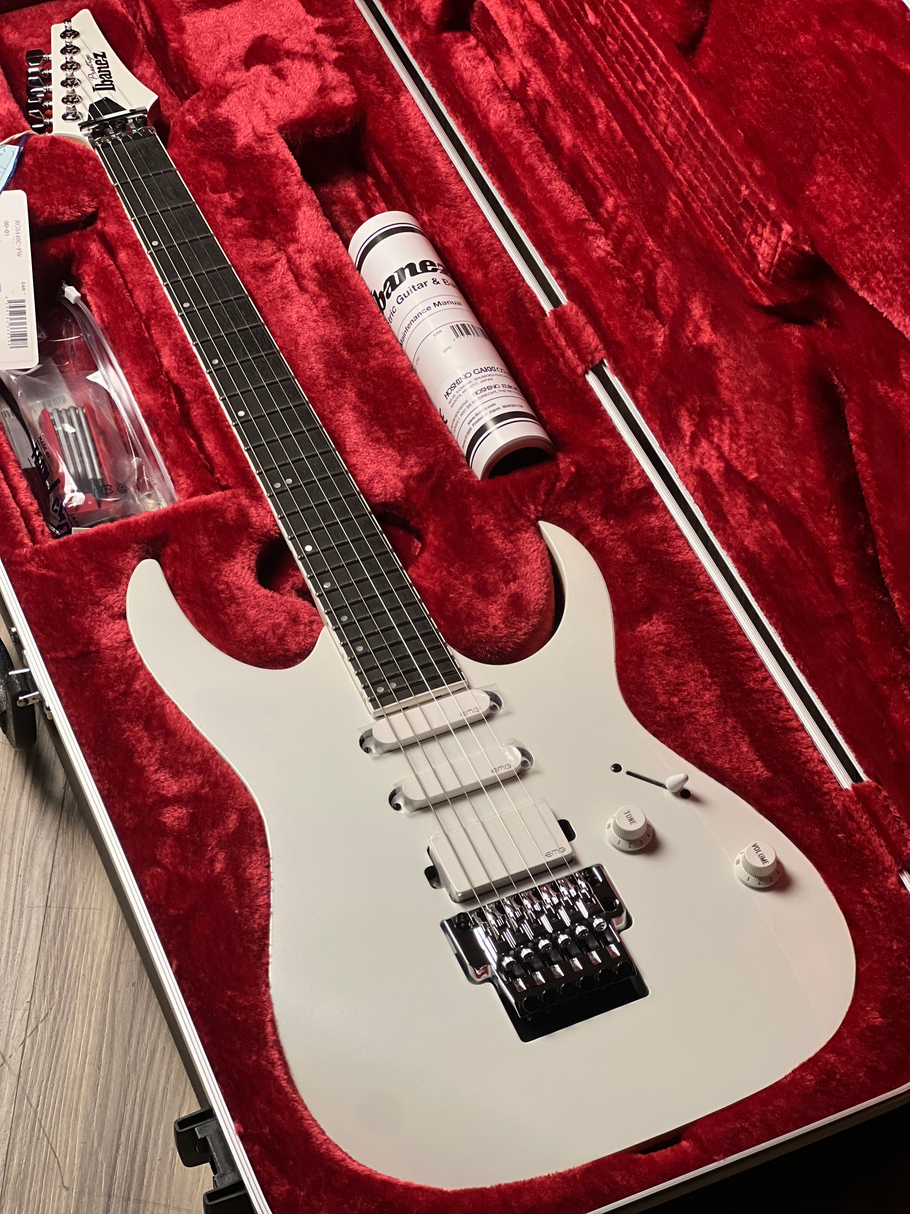 Ibanez RG5440C-PW with Case in Pearl White F2406993 – nafiriguitar.com