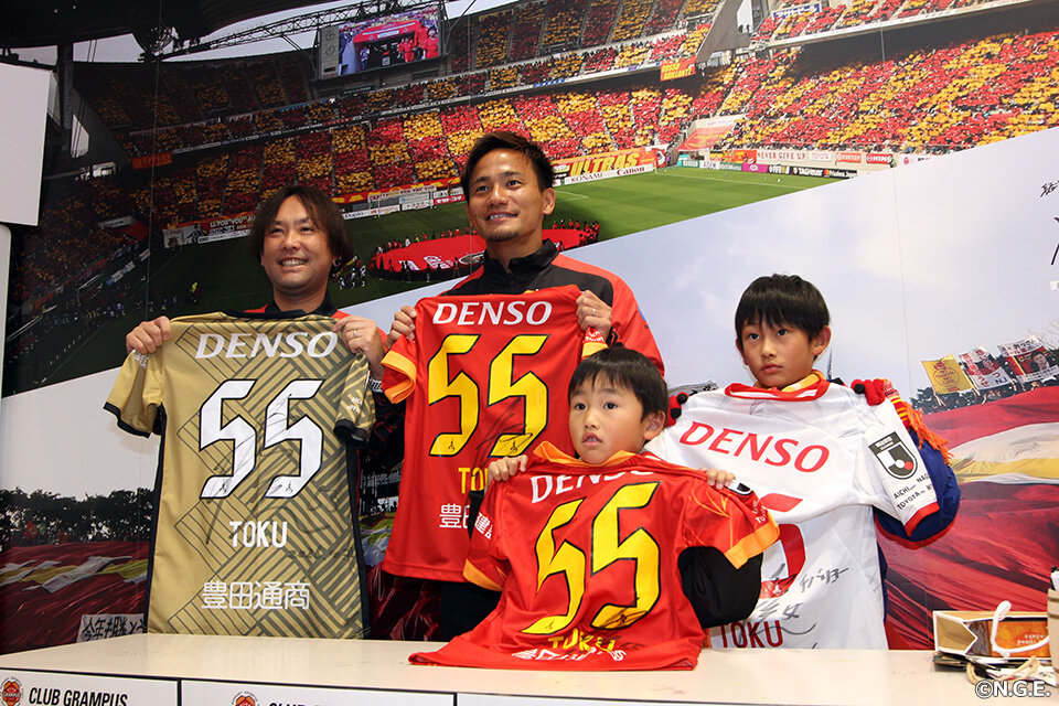 クラブグランパス｜徳元悠平選手来店イベントの模様｜ニュース｜名古屋