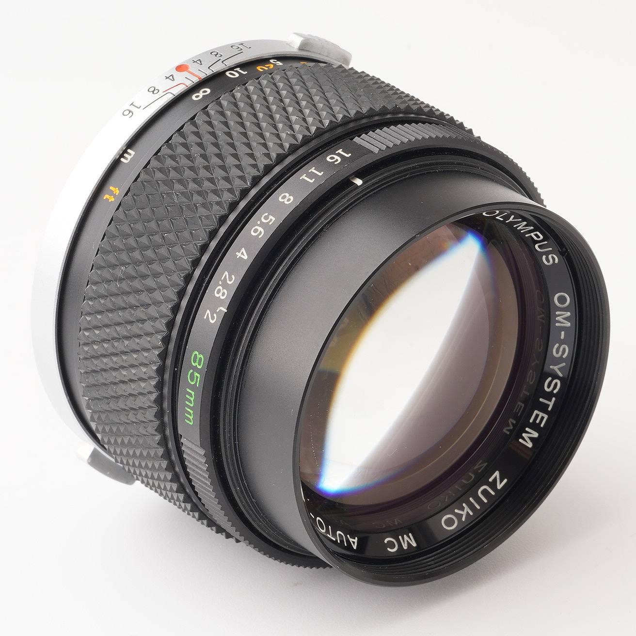 Olympus OM-SYSTEM F.ZUIKO AUTO-T 85mm f/2 OM mount – Natural