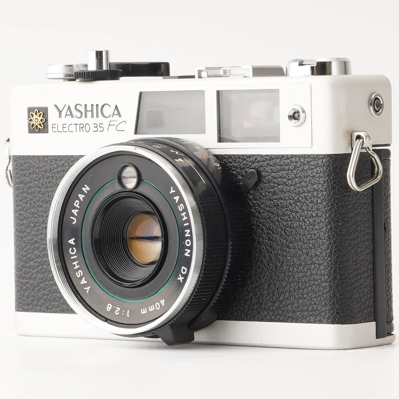 ヤシカ Yashica Electro 35 FC / YASHINON DX 40mm F2.8 – Natural