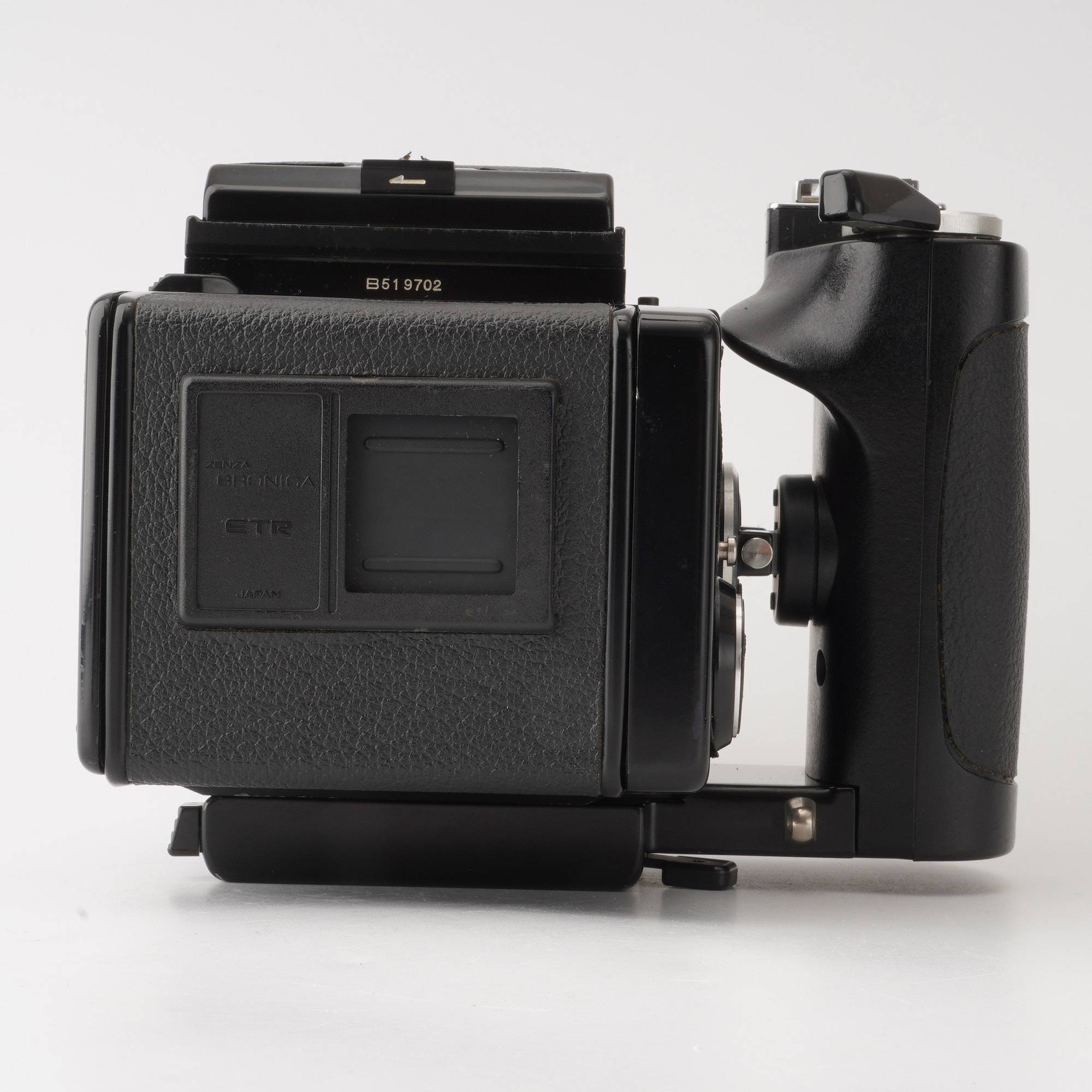 ゼンザブロニカ Zenza Bronica ETR / ZENZANON MC 75mm F2.8 – Natural