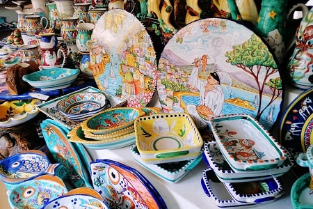 ヴィエトリ・スル・マーレ】街中がカラフルな陶器で溢れる南イタリアの