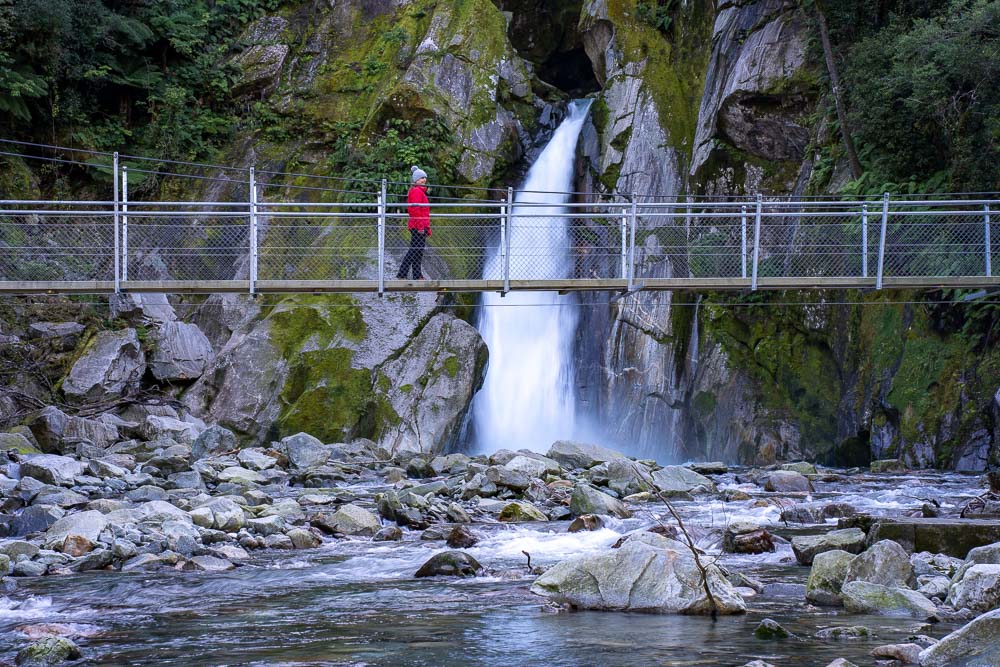 Giant Gate Falls and the Milford Track Day Walk