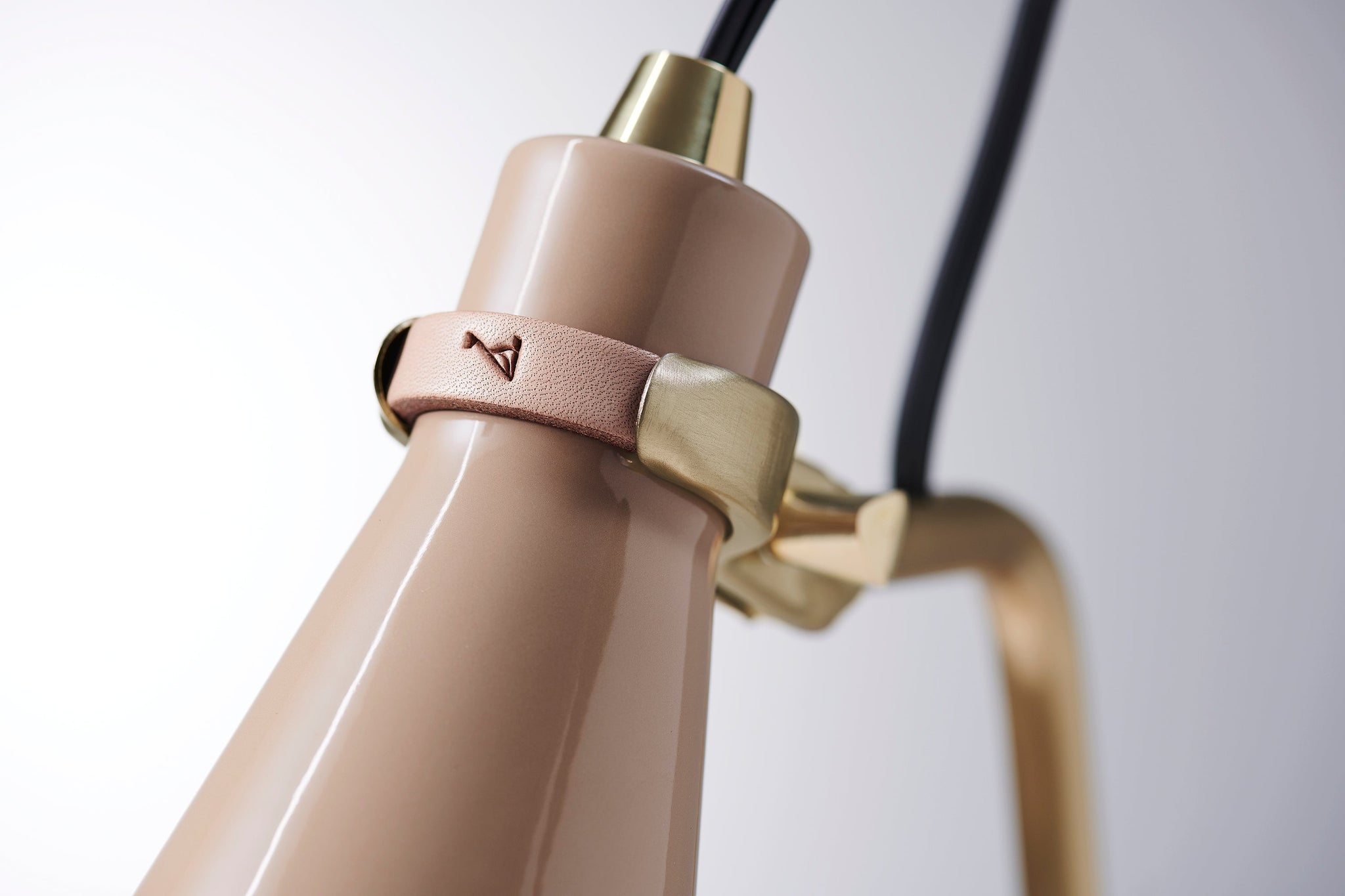 Norm table - NEW LIGHT POTTERY