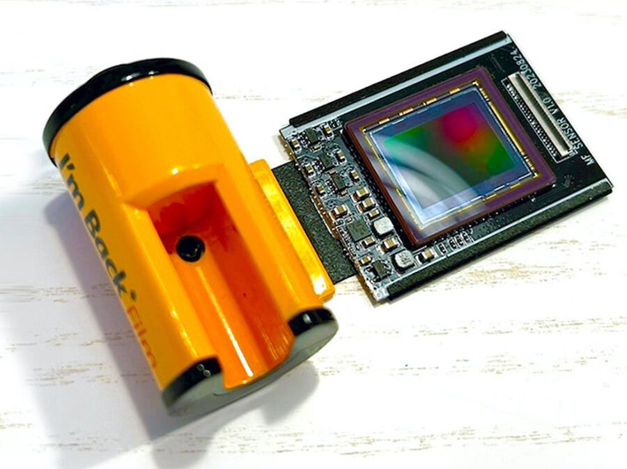 海外モバイルトピックス(397) オールドフィルムカメラがデジタルカメラ